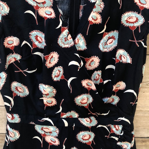 J. CREW FACTORY | Floral Faux Wrap Mini Dress size 2 - Picture 5 of 8